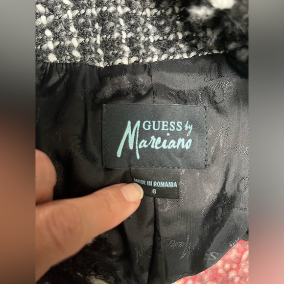 Guess by Marciano twill jacket size 6 NWOT never worn, excellent condition. - Picture 4 of 5